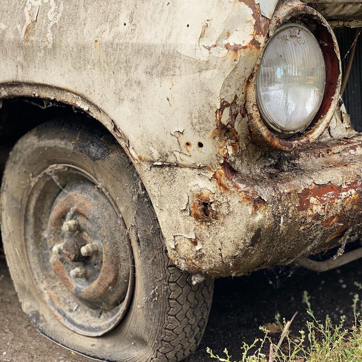 Rust in peace
Opel Rekord (A, 1963-5) spotted in Szentendre.
#OpelRekord #OpelRekordA #rustinpeace 
@GeorgeCochrane1 @addict_car @Rockstarscars @YesterdaysDrive