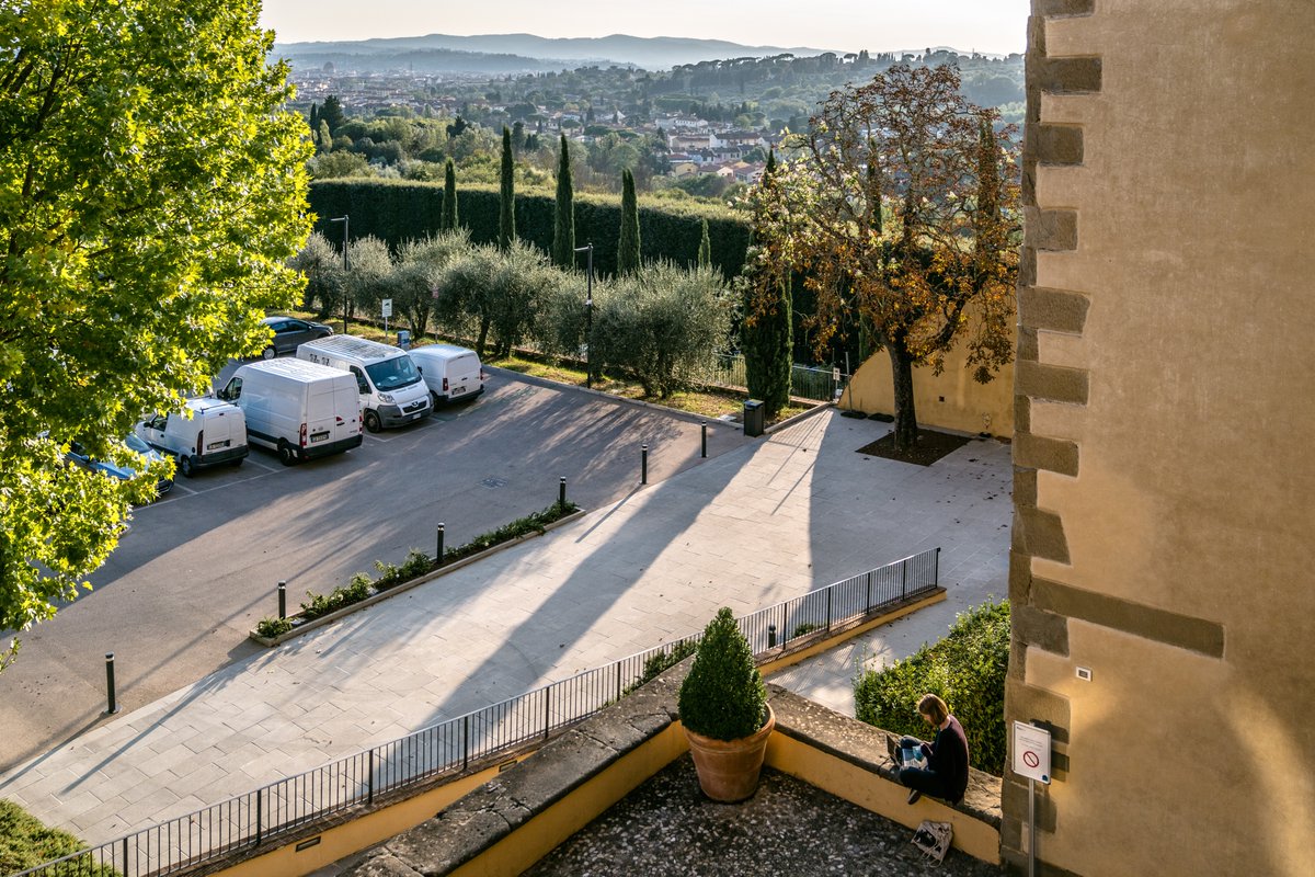 JMU_EUPS's tweet photo. #EUPS have access to the @EUI_EU located here in Florence. This graduate-level research facility gives students access to rooms and wonderful study spaces for their academic needs. https://t.co/srzd9cNSdy