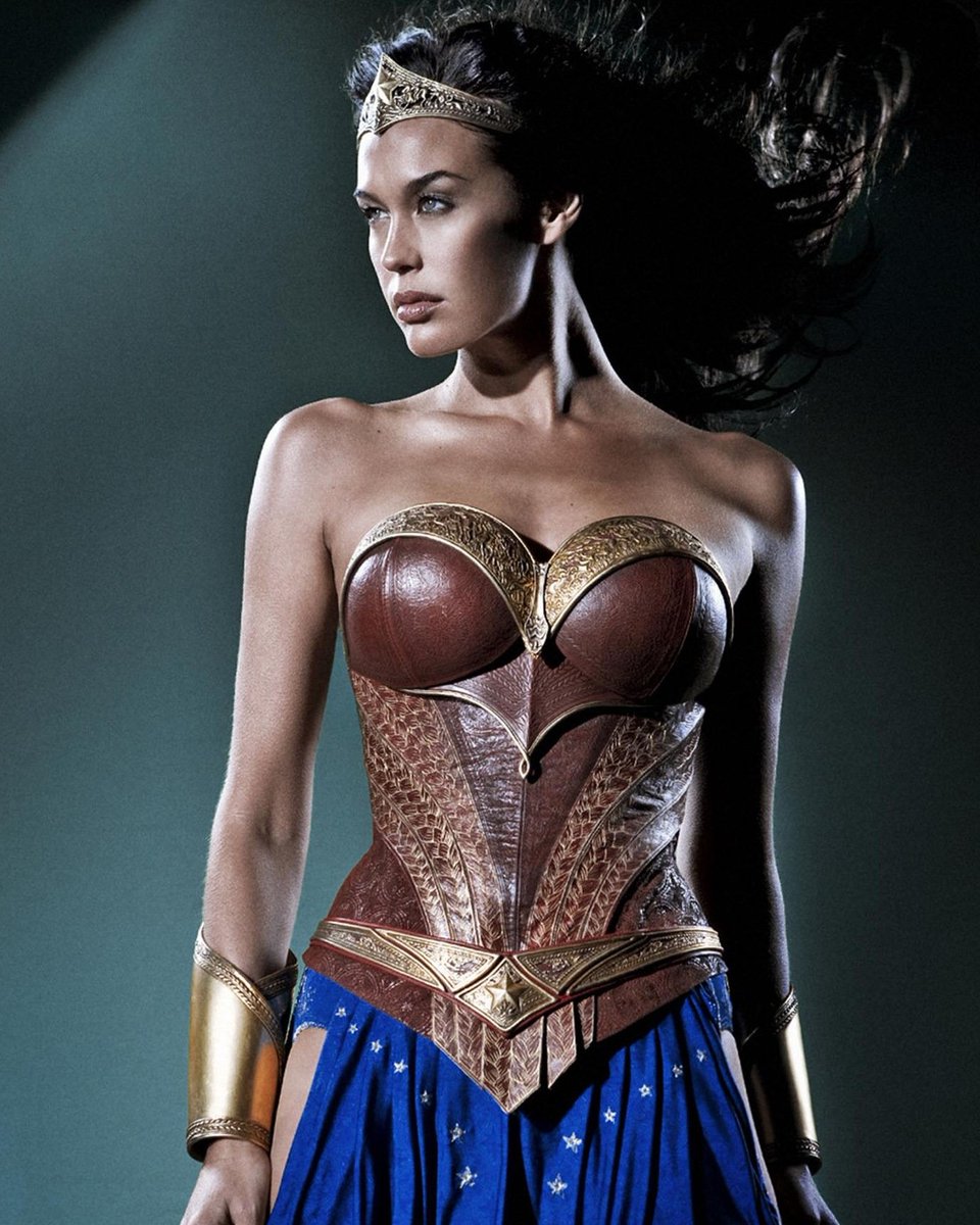 DC Universe tweet media