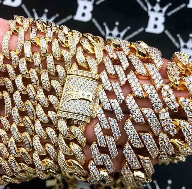 hiphopbling's tweet photo. Classic Hip Hop Chains
Shop Now👇👇👇
https://t.co/vuqOkkVES7

#hiphopchains #icedoutchains #blingblingchains #cubanlinks https://t.co/oniW2Ipk04