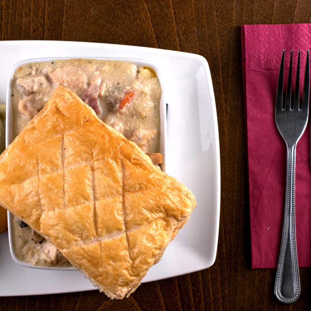 As the evenings start to get colder, pop into us and warm yourself up a hearty, homemade pie!! 🥧  🙌  😍

#pie #winterdinners #dinner #heartydinners #dinner #jwsweetman #foodie #foodlovers #homemadepie #food #instafood #foodstagram #delicious #yummy #tasty