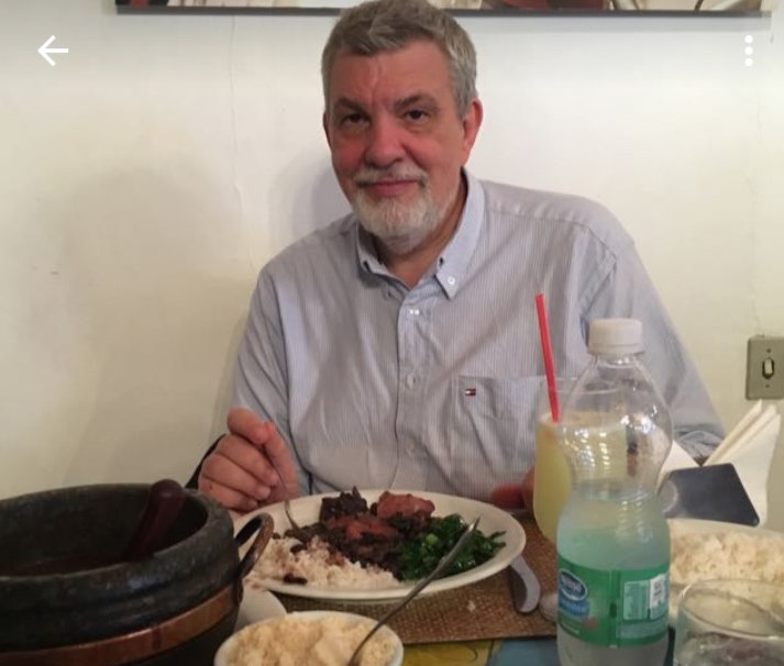 Esté SEÑOR , mí AMIGO ,<a href="/carlindavid/">David Carlín</a> fue ternado a los premios Martín Fierro de cable por su labor periodística. Va a competir con enormes profesionales y amigos. 
Más allá de quién sea el elegido , el ya ganó! Se te quiere y se te respeta....Un hecho histórico para el básquet.