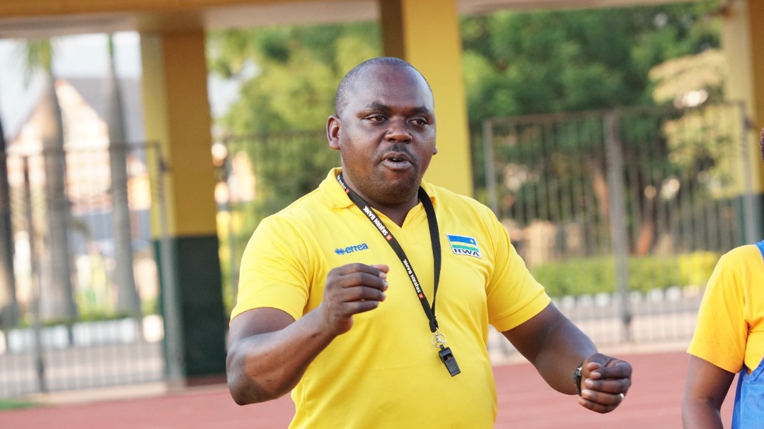 FerwahandRwanda's tweet photo. Aya mahugurwa yateguwe na #Ferwahand mu rwego rwo guhugura abatoza bafite amakipe amaze iminsi yitabira amarushanwa mu rwego rwo kubongerera ubumenyi.
#RwandaHandball https://t.co/YpbaJAAmc0