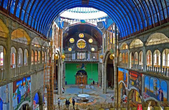 MadridProyecta's tweet photo. 🧱El plan para salvar la Catedral autoconstruida: el padre Ángel terminará el templo que construyó Justo Gallego durante 60 años. Un estudio de arquitectura ha avalado la solidez del complejo.

📍Mejorada del Campo
ℹ️https://t.co/JFE01diNyh
🗨️https://t.co/Y0Qn7gDWOM https://t.co/pu2V8M3TAx