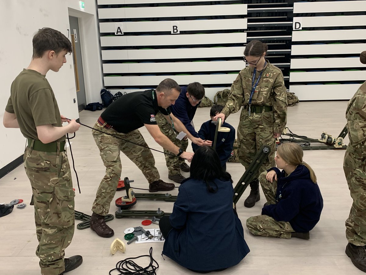 UtcwCcf's tweet photo. Thank you to @75EngrRegt for supporting in our Tomorrow’s Engineers STEM event. Another fantastic opportunity for our Cadets. #STEM  ##STEMDay @ctt_nw @CCFcadets https://t.co/89RkuCkicB