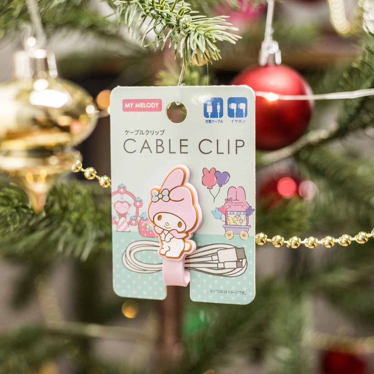 InkuCrate's tweet image. The easiest way to organize your cords are with #CableClips! Say your holiday greetings to these kawaii cable clips coming in this month's crate! Cop 1 out of 3 #Sanrio characters 😍