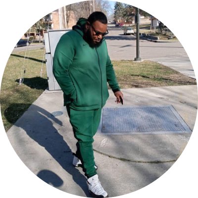 dfsrussianbot's tweet photo. @NICECSN @WeAreBayBayKids @StateNYKPOD @WorldWideWob Speaking of marshmallows. This dude look like a big green one. https://t.co/ZPg6qi5Fyd