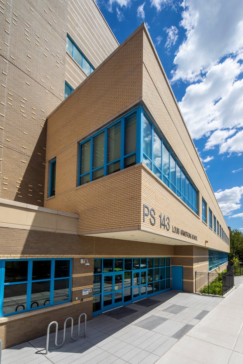 DRGarchitects's tweet photo. We're excited to announce that @ps143queens has been awarded #OutstandingProject by @LBDmagazine for their Fall 2021 #LearningByDesign Awards of Excellence Showcase. Click the 🔗 to read more! https://t.co/msYbfN2gkl
#SchoolDesign #educationdesign #LBD #143Q #k12design #PS143Q https://t.co/z16dX4OPE6