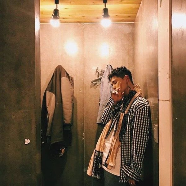 deansintro's tweet photo. happy birthday DEAN!! thank you for being an artist who stays true to himself and his work and always makes me proud.. i wish you the best health and all the happiness in the world we will always be here for you 🖤 #happyDEANday https://t.co/e46ZBwResL