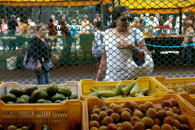 DolarToday's tweet photo. Venezuela se convirtió en el país con los alimentos más caros de Suramérica -► https://t.co/9KizAf8Dni https://t.co/gYMftVMsuz