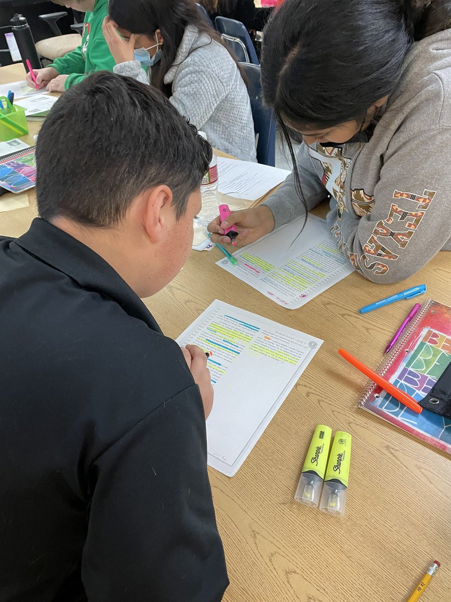 TenaciousThird's tweet photo. Color It Up. Writers describe what they see, think, do, and say! #coloritup #writers @gretchbernabei @CISDMartin @OfficialCISD https://t.co/qTPx2Brn5o