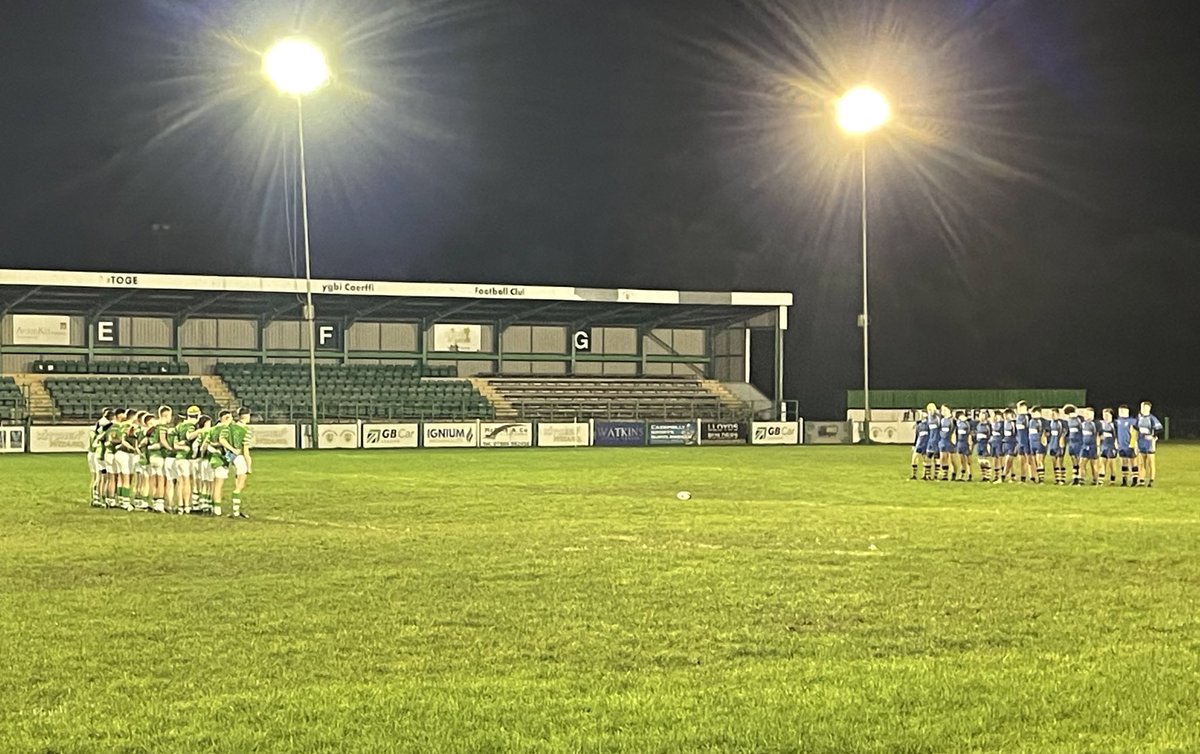 @Caerphillyyouth and Penallta Youth paying their respects last week #ForLuker Our thoughts are with all of Logan’s family, friends and teammates at @GraigRfc @rfc_graigyouth