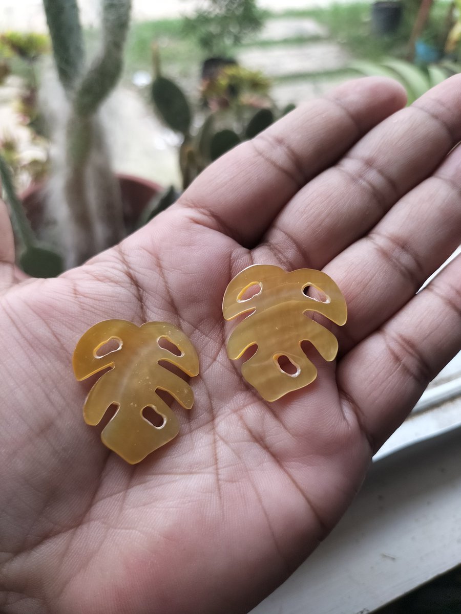 shellworksph's tweet image. Pretty little earrings carved from yellow Mother of Pearls&apos; shell.

#shellcraft #shellcraftsupplier #handicraft #artsandcrafts #supportlocal #shellaccessories #fashionaccessories #earrings