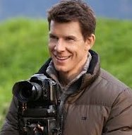 LoaderNancy's tweet image. Watching #HowToFallInLove…I’m amazed that, with all his talent and success (A Golden Globe winner), @Eric_Mabius has only appeared in 2 RomComs for @Hallmark! @RandPope As you plan for 2022: How about a SEQUEL to #HTFIL? Or, a NEW  💕🎥⭐️⭐️ Eric? Ratings gold! #POstables