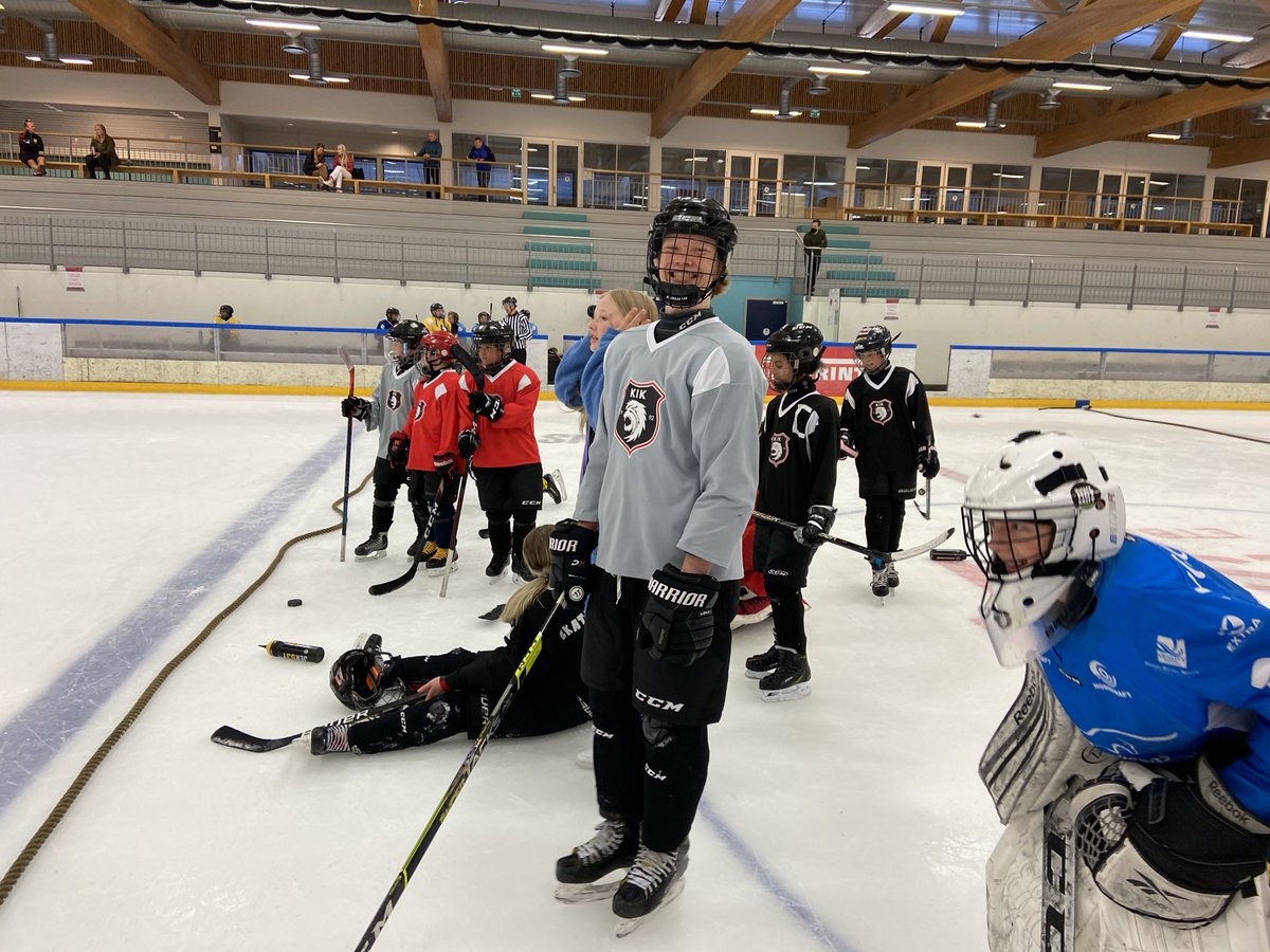 Nils Sunde er tatt ut til Region SørVest sin regionlagssamling i Stavanger denne helgen

Vi gratulerer  så mye! Vel fortjent, Nils🏒🥅👊

#KikLions #IddaArena #Kristiansand #KristiansandIshockeyklubb
