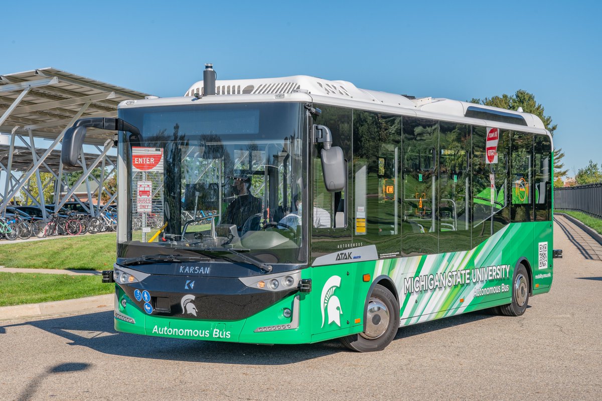 MSUnews's tweet image. .@michiganstateu's electric autonomous bus, one of the largest electric autonomous transit vehicles in the U.S.,  will serve students, staff and faculty beginning early 2022. go.msu.edu/cpp5