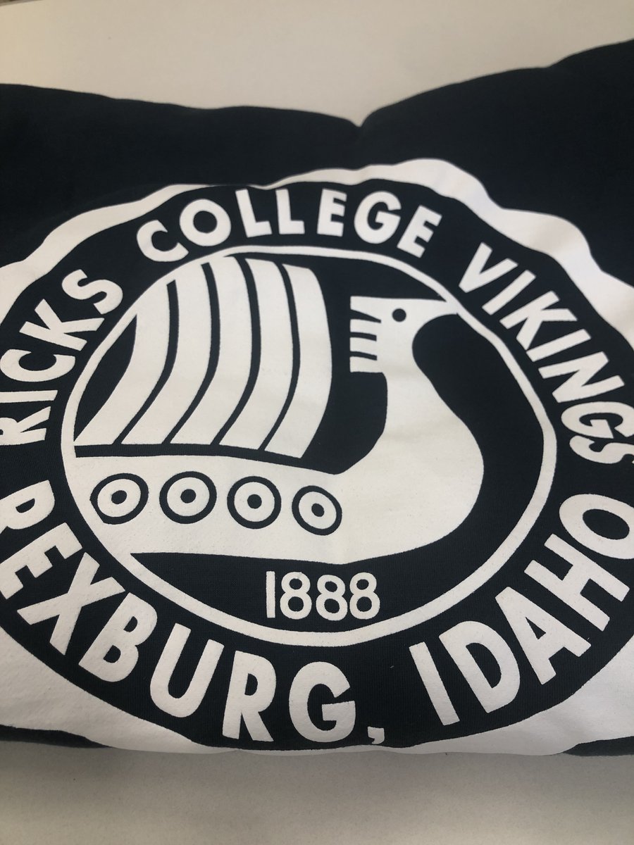 Over 1,200 of our great alumni who have recently updated their information. When we reach 1,888, we will do a random drawing and give away this Ricks College  blanket. Everyone who uses the form below will be eligible for the drawing!
Thank you!
byui.az1.qualtrics.com/jfe/form/SV_9T…