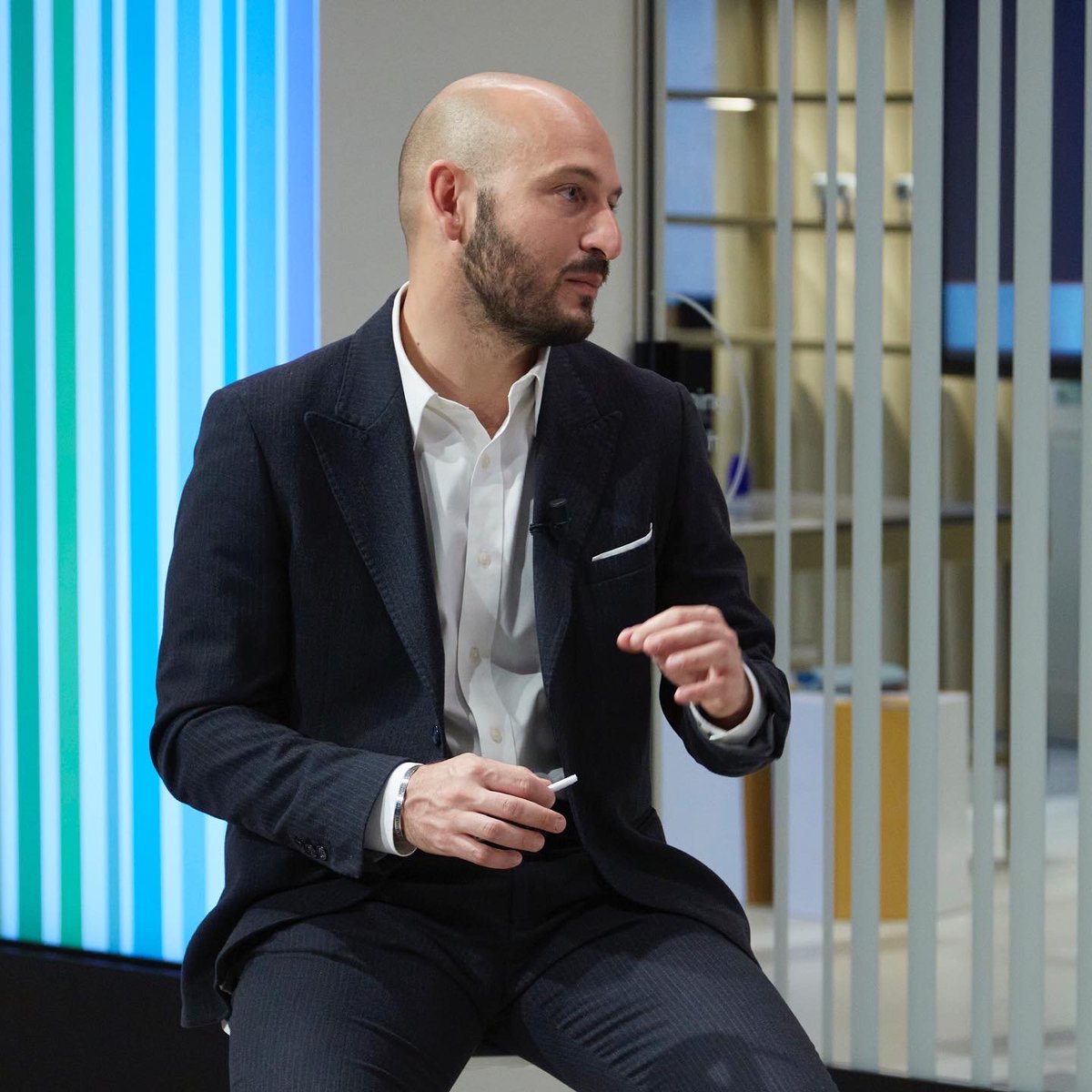 GS1italy's tweet photo. Rivivi l'evento "Quando #glioggettiparlano - Le opportunità #IoT e #RFID" in cui sono intervenuti @massimob57, Matteo Di Fabio, Antonio Rizzi, Linda Vezzani con Tristan Finet di @Decathlon e Kazuna Kimura di #GS1Japan. Guardalo on-demand su 👉🏻 https://t.co/kzy47NMem4 #RFIDLab https://t.co/fM6c69kpdS