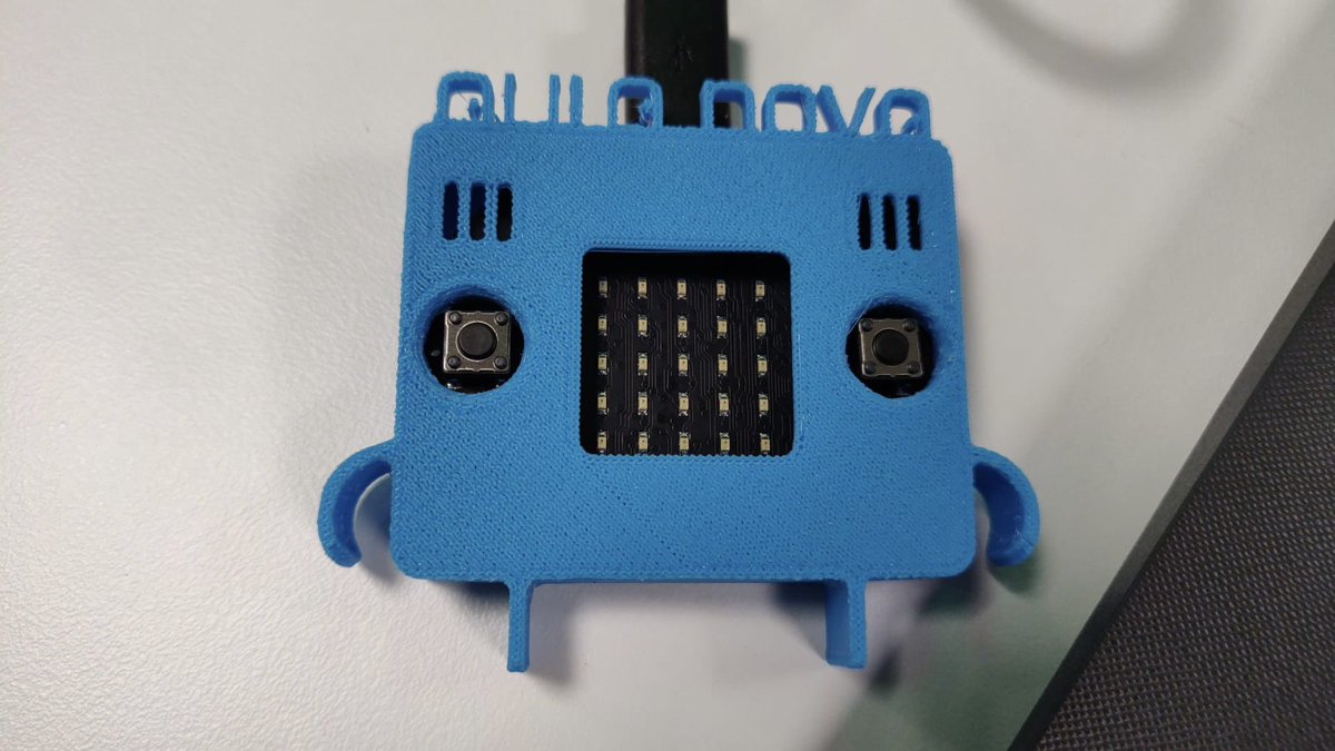 CAFIgalicia's tweet photo. 👾Hoxe tarde #microbitica en #CAFI_AulaNova con @eucarmela
👾👾Moito que aprender e
👾👾👾e moito que enredar con @microbit_edu
#CAFI_maker #STEM #STEAM #coding https://t.co/pzwrF1sZ5n