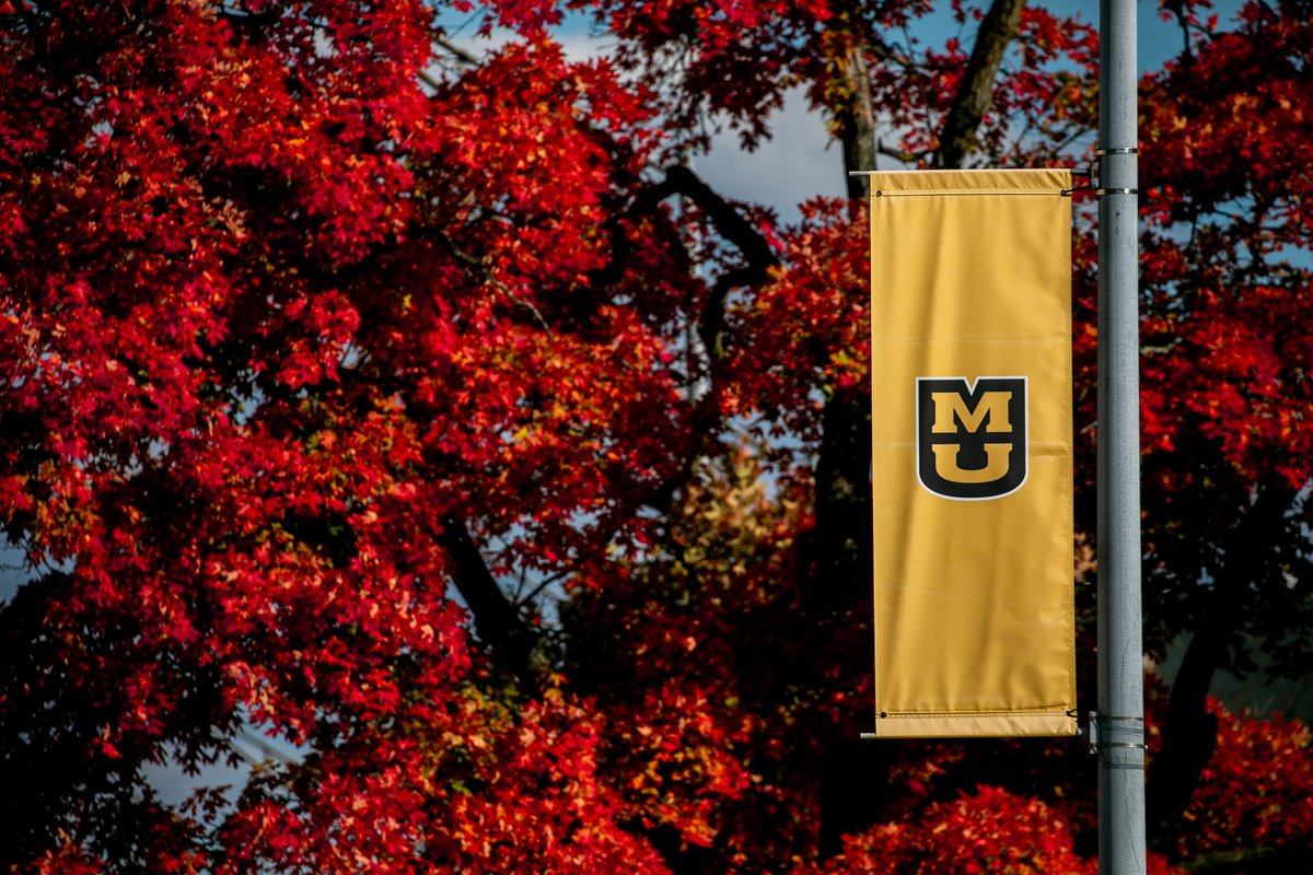 Mizzou's tweet photo. #ItsRedSeason at #Mizzou ♥️ https://t.co/1WiVy0d6bW