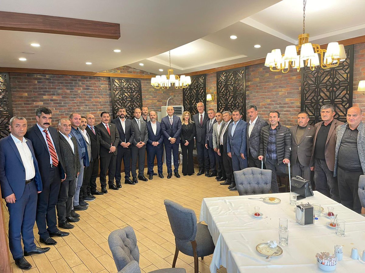 MBurkek12's tweet photo. MHP mv sn @OlcayKilavuz Ak Parti Mv sn @FeyziBerdibek1 sn @kayaismail80 Dışişleri Bakan Yardımcımız Sn @yavuzselimkiran Anadolu G.K ve Şehit Aileleri Konfederasyonu Gnl. Bşk. Sn. @ZiyaSozen şehit ailelerimiz, gazilerimiz ve güvenlik korucularımız ile bir araya geldik… https://t.co/jn7DpJJXve