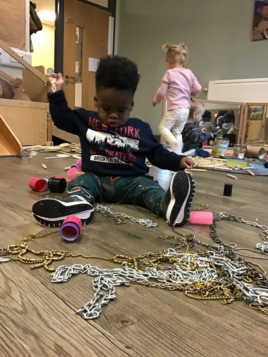 MiltonNursery's tweet photo. Our Skye room children have been exploring using their senses and developing their investigation and problem solving skills through heuristic play  😀 #realisingtheambition #exploratoryplay https://t.co/CEXqOvlDpc