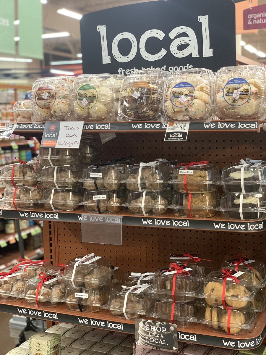 sammis_stuff's tweet image. NEW @hannafordmkts in Taunton, MA! Now available in the local section-our donuts, cakes and seasonal goodies🍩including Apple Cider and Pumpkin Spice donuts!

#glutenfree #allnatural #madefromscratch #nutfree