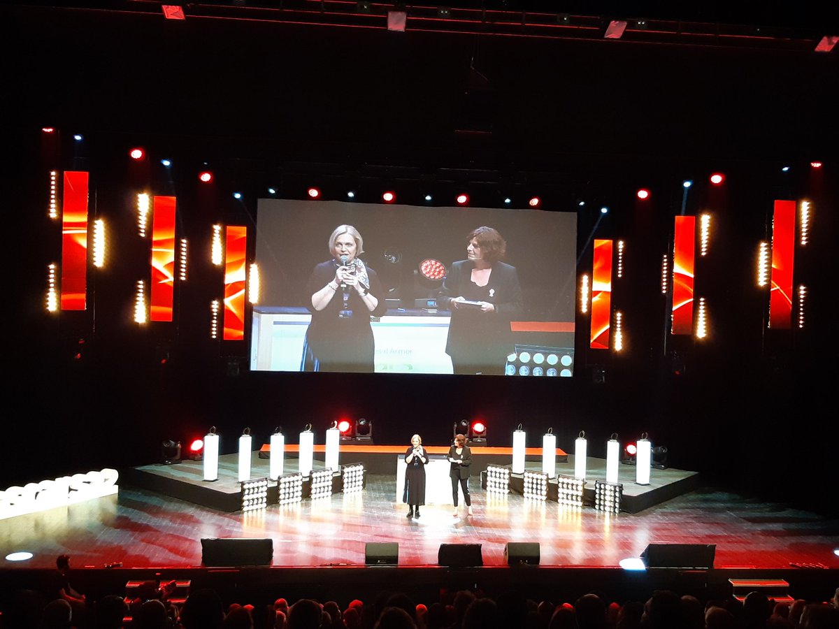 Ouverture de la soirée des #Oscars22 ! Qui remportera les prix de la croissance, du développement international, de la RSE, du jeune entrepreneur, de l’innovation ?<a href="/enedis_bretagne/">Enedis en Bretagne</a> 
<a href="/Lesoscars22/">Oscars 22</a>
<a href="/cotesdarmor22/">cotesdarmor</a>
<a href="/CA_cotesdarmor/">Crédit Agricole 22</a>
<a href="/BCInter/">Bretagne Commerce International (BCI)</a>
<a href="/ToutVivre22/">Côtes d'Armor Destination</a>
@oecbretagne