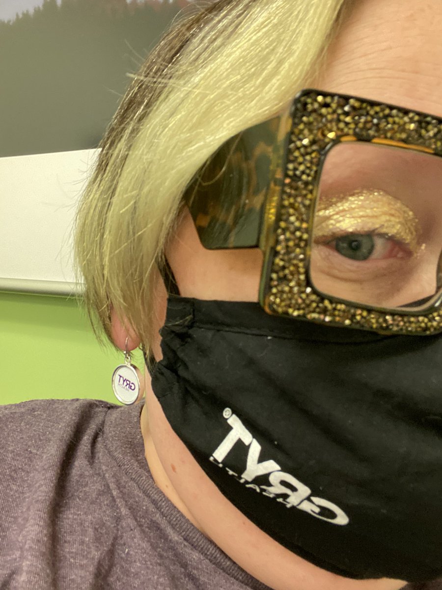 yoURostomy's tweet photo. Officially official now. Just left from my office visit with the incomparable Dr. Waterhouse at @OHC_CancerCare at Mercy West. Scans clear yet again and I’m finally being pushed out to annual visits!!!! #bladdercancer #urostomy #warriormode #takethatcancer https://t.co/bwKCKZWN1g