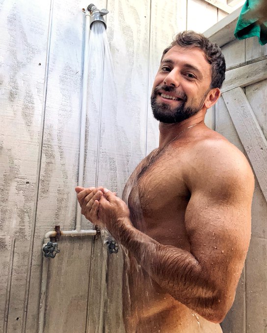 Wash me 💦 https://t.co/XAv2TDJiiq<a href="/tag/dancer"class="tags"><span>#dancer</span></a>
