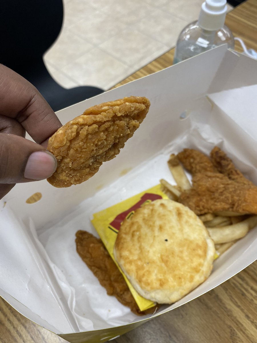 MarkJay_'s tweet photo. @bojangles can you explain this ?? $17.18 worth of ? Smh I’m upset https://t.co/yBeg2ud7VZ