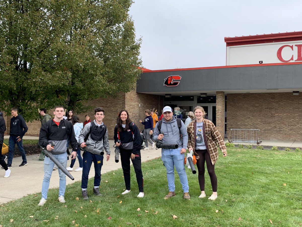 CHS students headed out to give back to the Community. 11th year for the annual Fall Into Streets Community event. Thank you CHS Students. <a href="/CCSredwolves/">Clinton Community Schools</a>