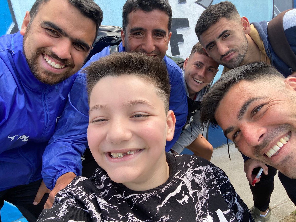 umfc1921's tweet photo. Jugamos un rato y nos sacamos unas fotos, una hermosa visita la que tuvimos hoy.
Muchas gracias por venir Benja, que se repita🤜🏻🤛🏻😊 https://t.co/pLYPm9EL1v