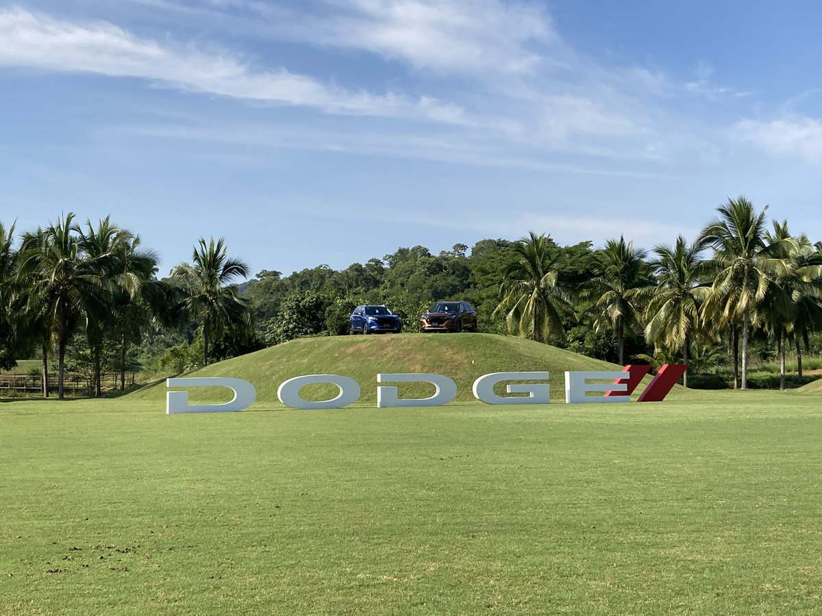 En el #MuelleDeSanBlas con #DodgeJourney 2022.
Totalmente nueva, diseño más extravagante, con opción a usar accesorios <a href="/MoparMexico/">Mopar México</a>. 
Precios desde $555,900 hasta $645,900 pesos; motor turbo de 1.5L con 169 HP.
@DODGE <a href="/Dodge/">Dodge</a>MX <a href="/StellantisMX/">Stellantis México</a>