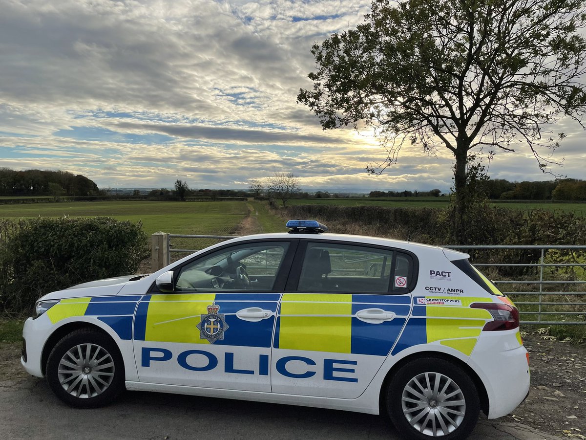 A lovely view to end two days of shifts with Cockerton NPT, a great team, made very welcome and excellent to be able to provide support #specialcontribution #3492 <a href="/DurhamPoliceSC/">Durham Special Constabulary</a> <a href="/nsctompkins/">Nicholas Tompkins</a>