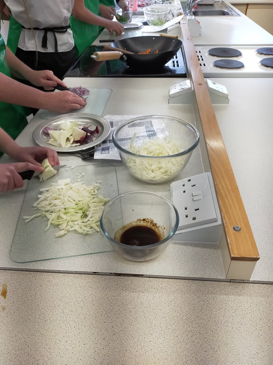 DhfsPshe's tweet photo. Y9 STEAM enrichment day in full flow.
#STEAM @DHFSFoodTech @DHFSUpdate https://t.co/eLWAs9AW6D