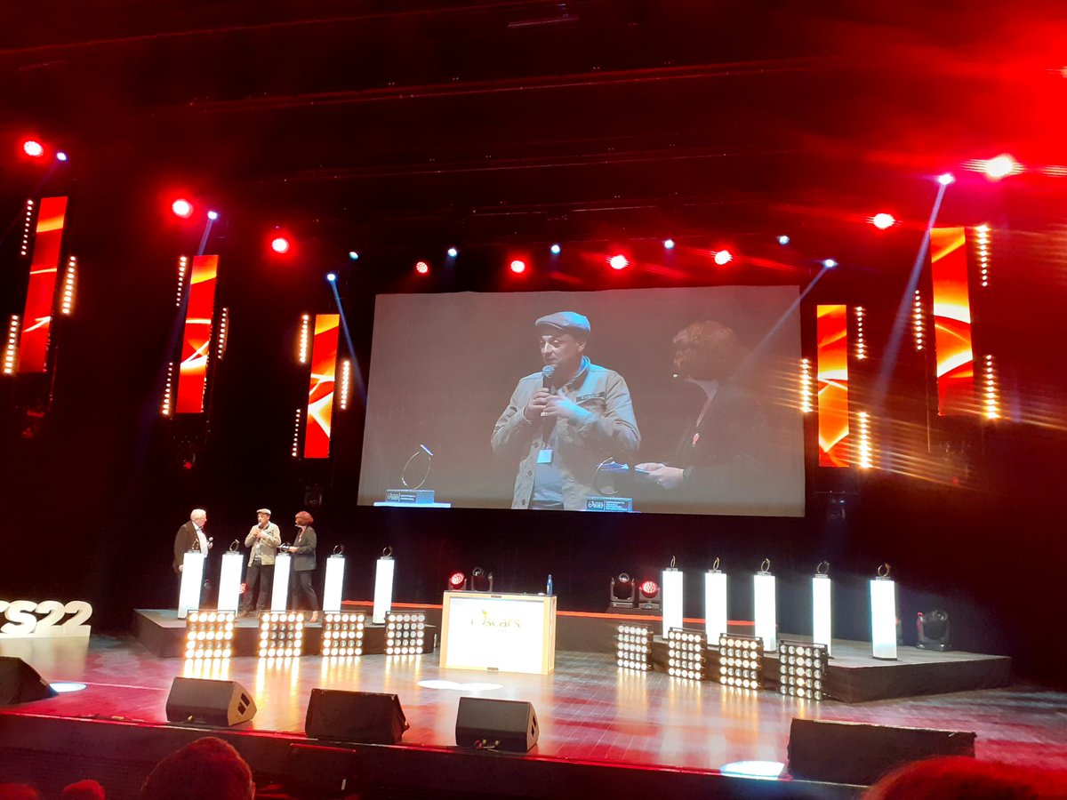 Un très chouette premier lauréat pour <a href="/Lesoscars22/">Oscars 22</a> avec #DouarDen, oscar de la croissance 2020 avec un projet d'entreprise au service de l'intérêt collectif d'une filière et de ses producteurs !

#SCIC #Bio #Pommedeterre #CCKB #KreizBreizh #OscarsDesEntreprises