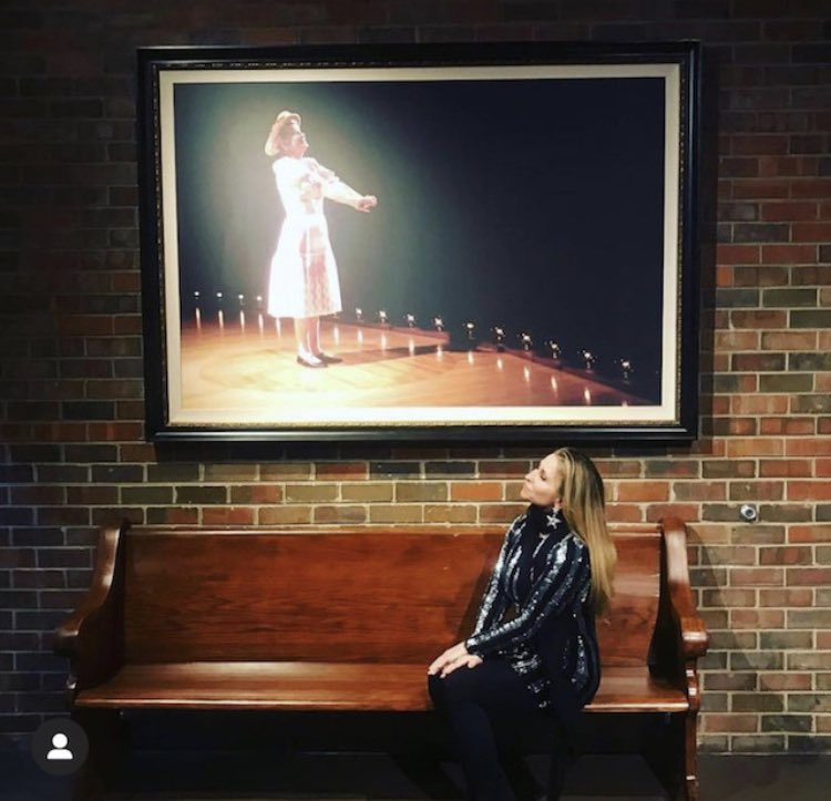 heidinewfield's tweet image. Fondly looking back on a #dream come true💫
Like @DollyParton says “If you want the rainbow, you gotta put up with the rain" ☔🌈    #rymanauditorium #grandoleopry #nashville #countrymusic #heidinewfield #dreambig #johnnyandjune
