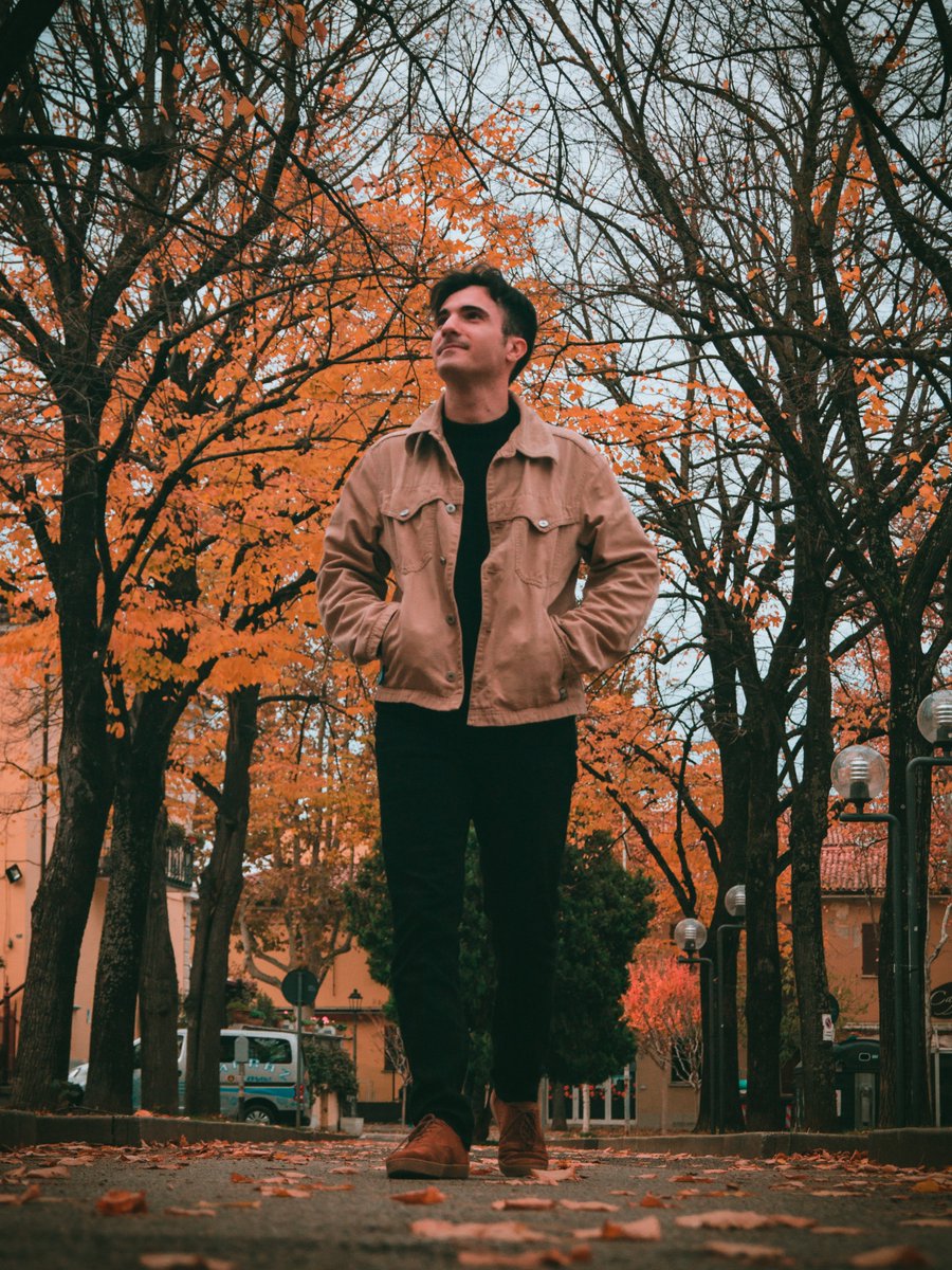 r_3tro_'s tweet photo. Un po' di autunno 🍂🍁camera: #sonyalpha58
Il figo in foto: Marco Mirri (@marcomirri_ su Instagram)
#castelsanpietroterme #Autumnvibes #autumntime #autumncolors #autumnaesthetic #sonyphoto #sonyportrait https://t.co/TPluOoYbwW