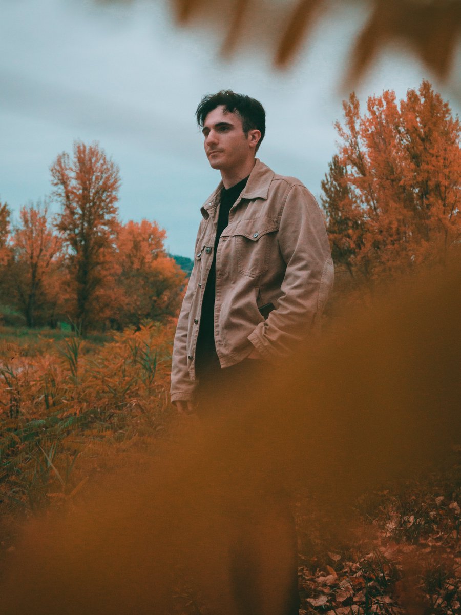 r_3tro_'s tweet photo. Un po' di autunno 🍂🍁camera: #sonyalpha58
Il figo in foto: Marco Mirri (@marcomirri_ su Instagram)
#castelsanpietroterme #Autumnvibes #autumntime #autumncolors #autumnaesthetic #sonyphoto #sonyportrait https://t.co/TPluOoYbwW