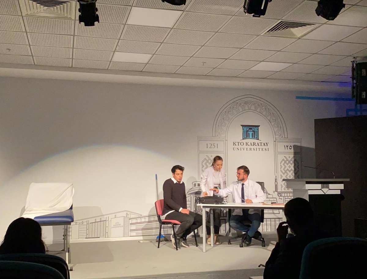 Retro Tiyatro tweet media