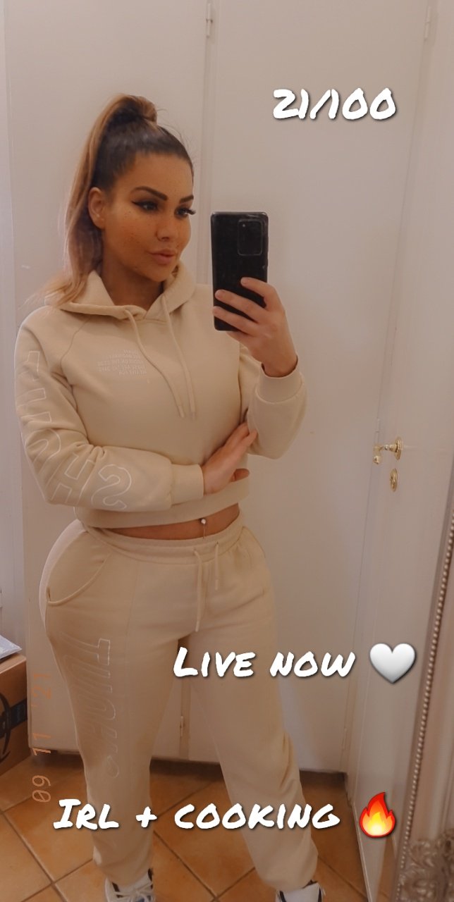 Ivy Sky on Twitter: "21/100 lessgoo!! IRL LIVE NOW 🤍 https://t.co