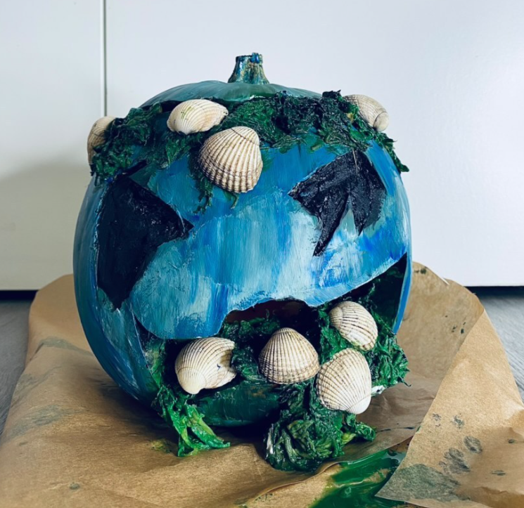 cargobuilding's tweet photo. We had a LOT of great entries to go through, but in the end this nautical themed pumpkin scooped top prize in our pumpkin carving competition! Thanks to everyone who entered! #cargobuilding https://t.co/7MrD396hAc