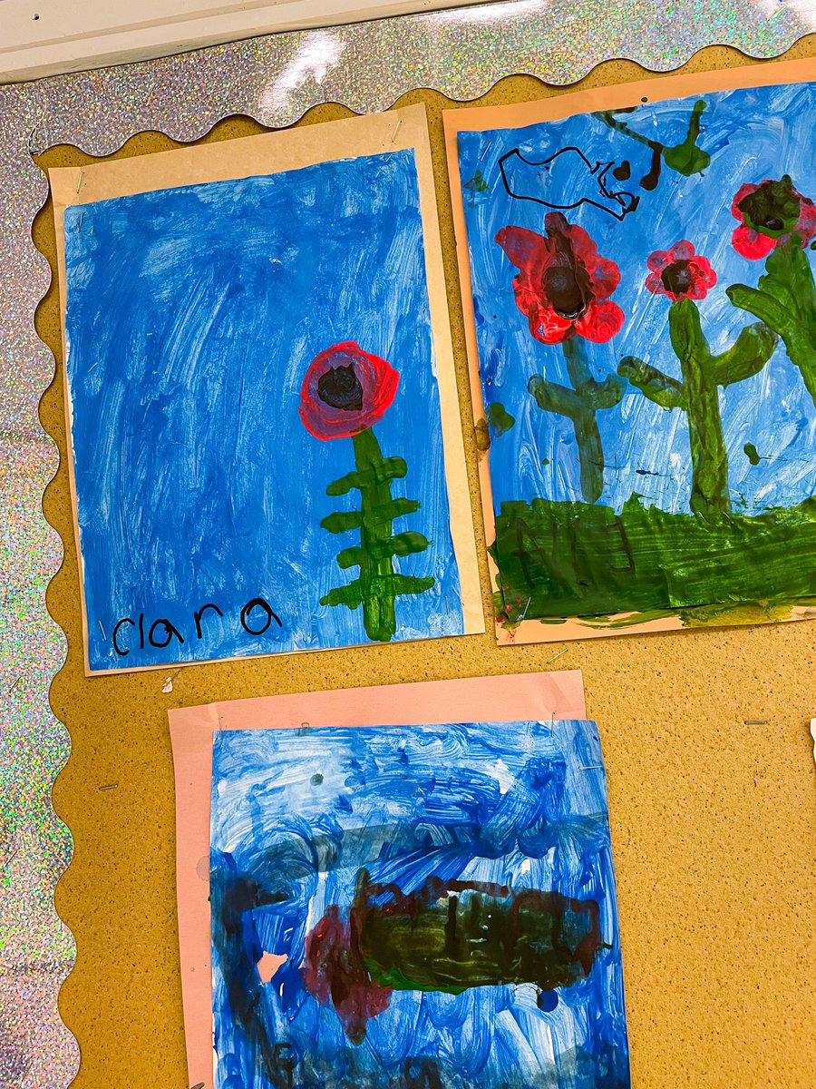 MsMulrooney's tweet photo. Check out our poppy masterpieces! #APoppyIsToRemember @stmaryselem https://t.co/Lp20SZ9J8K