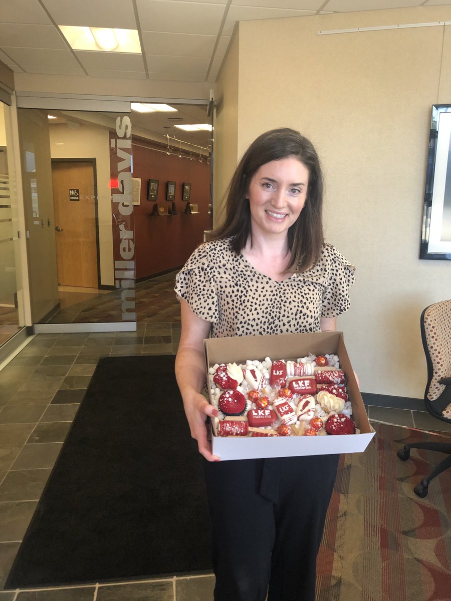 LKFMarketing's tweet photo. Even after 15 years of partnership, we still managed to surprise our friends at @MillerDavisCo for their client anniversary! Heather delivered treats during a zoom meeting. Happy anniversary, friends! https://t.co/CXCYyujFTJ #LKFlove #LKFclient #LKFportfolio #clientanniversary https://t.co/L1gAG64WJ8