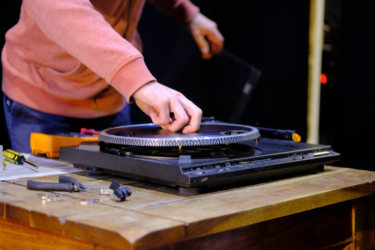 The Repair Café saw 150 repairs on Sat! We had a huge array of broken household items from remote control cars, chairs, shirts, record players, glass cabinets, watches, scooters to leaf blowers! 🍁The next Repair Café is in Jan 2022 - details to follow nearer the time 👍