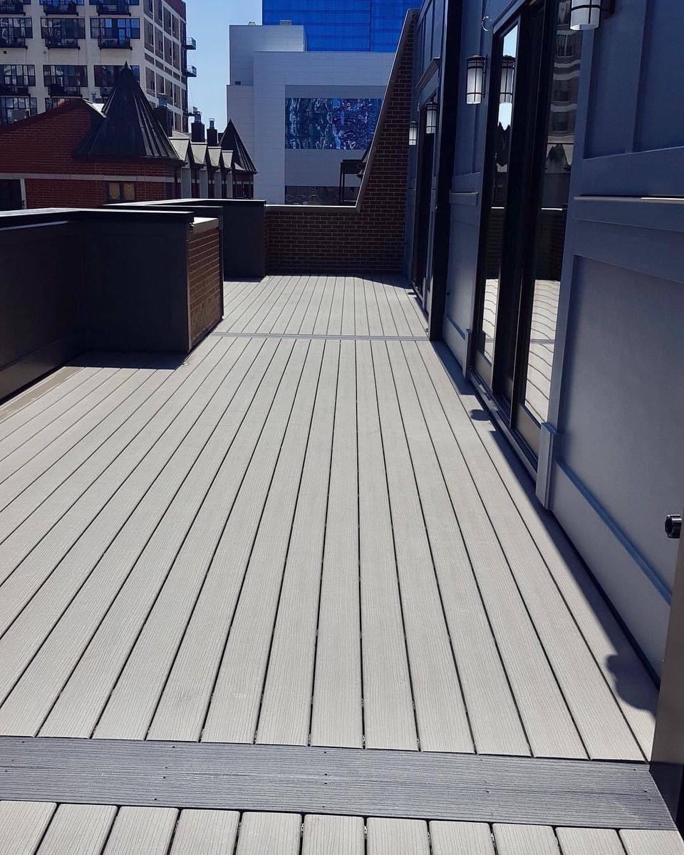 Dixieply's tweet photo. #Lumberock and the city.

#LumberockPremiumDecking #dock #deck #outdoorlivingspaces #LumberockDistributor #DIXIEPLY #DIXIEPLYOfFlorida #HDPEPlastic #Durable #LongLasting #BuildingMaterial #HighDensityPolyethylenePlastic #Distributor #Lumerockdecking #PlasticLumber https://t.co/z2m8DlNPEg