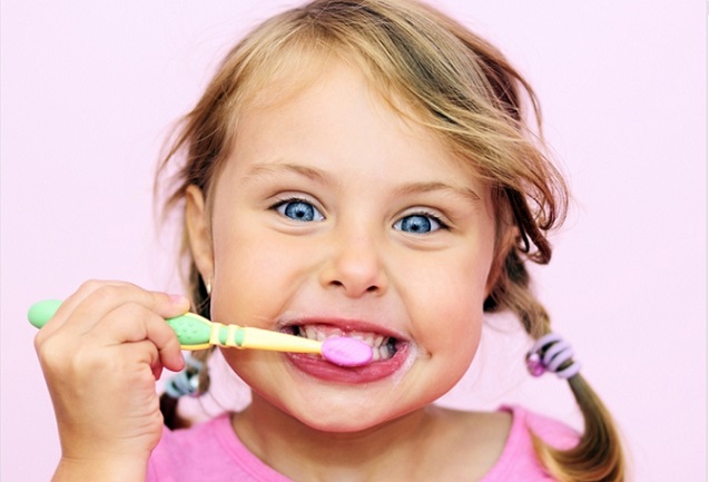dr_limdental's tweet photo. Helping your kids get in the habit of brushing twice a day is key to a lifetime of healthy smiles. Here are 7 toothbrushing tunes kids and parents will love - https://t.co/e3u0FBJLsW. 
.
.
.
#dentalcare #childsteeth #oralhygiene #brushing https://t.co/ywayjO084G