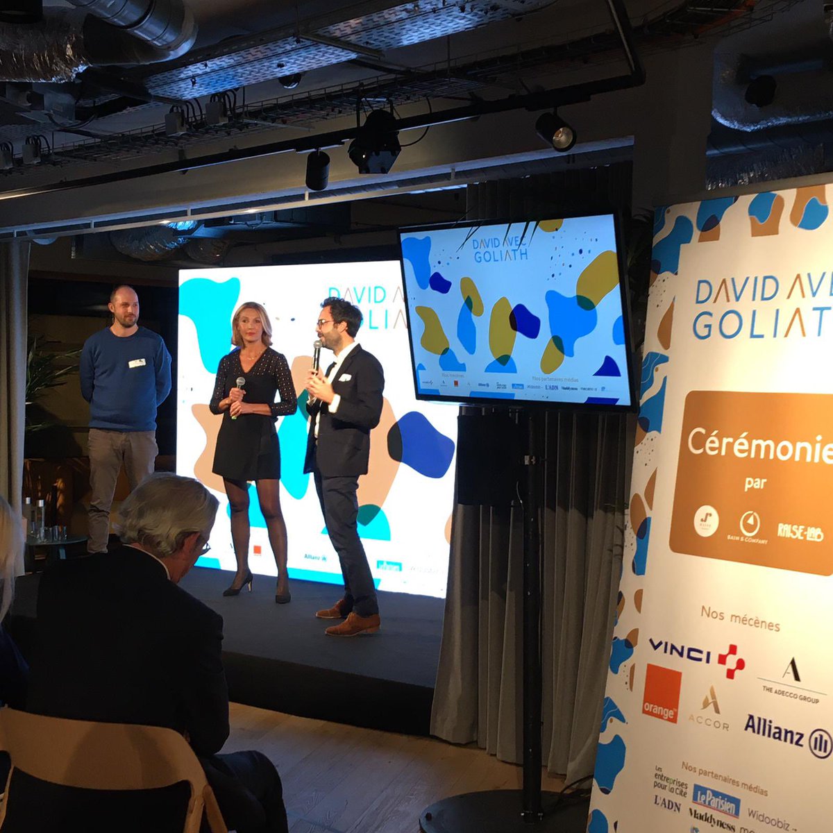 Julien Martinez (@jul_mrtz) on Twitter photo 👏 Bravo à la #Startup <a href="/JeanBouteille/">Jean Bouteille</a> et à <a href="/LOccitane_FR/">L'OCCITANE</a>, binôme finaliste #DAG2021 de <a href="/RAISESHERPAS/">RAISE Sherpas</a> et pionniers du #ZeroDechet avec une #innovation qui fait entrer le vrac dans les boutiques et réduit de 94% le plastique utilisé !
<a href="/Clara_Gaymard/">Clara GAYMARD</a> <a href="/gdeblignieres/">GonzaguedeBlignieres</a>
#AllianzSEngage 👏 Bravo à la #Startup <a href="/JeanBouteille/">Jean Bouteille</a> et à <a href="/LOccitane_FR/">L'OCCITANE</a>, binôme finaliste #DAG2021 de <a href="/RAISESHERPAS/">RAISE Sherpas</a> et pionniers du #ZeroDechet avec une #innovation qui fait entrer le vrac dans les boutiques et réduit de 94% le plastique utilisé !
<a href="/Clara_Gaymard/">Clara GAYMARD</a> <a href="/gdeblignieres/">GonzaguedeBlignieres</a>
#AllianzSEngage