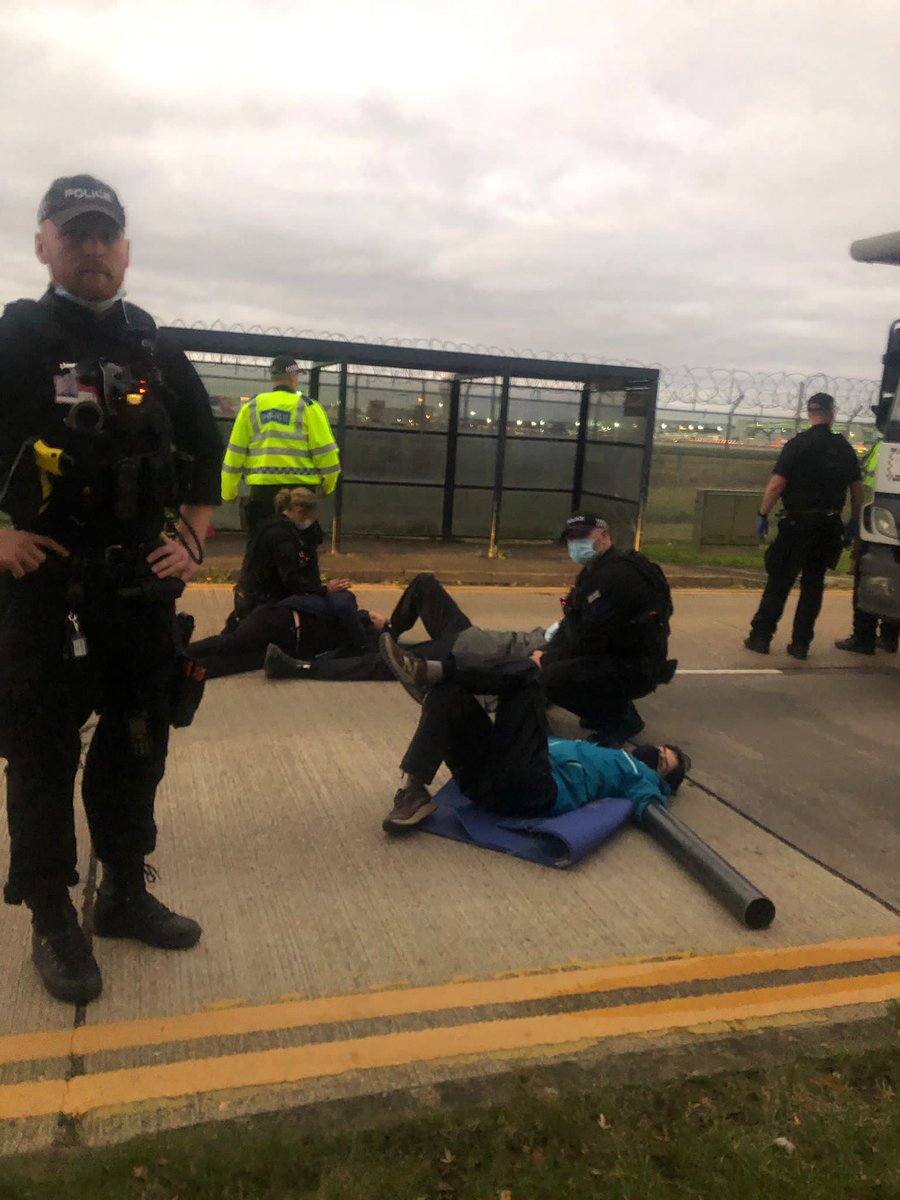 Solidarity Detainee Support (SDS) tweet media